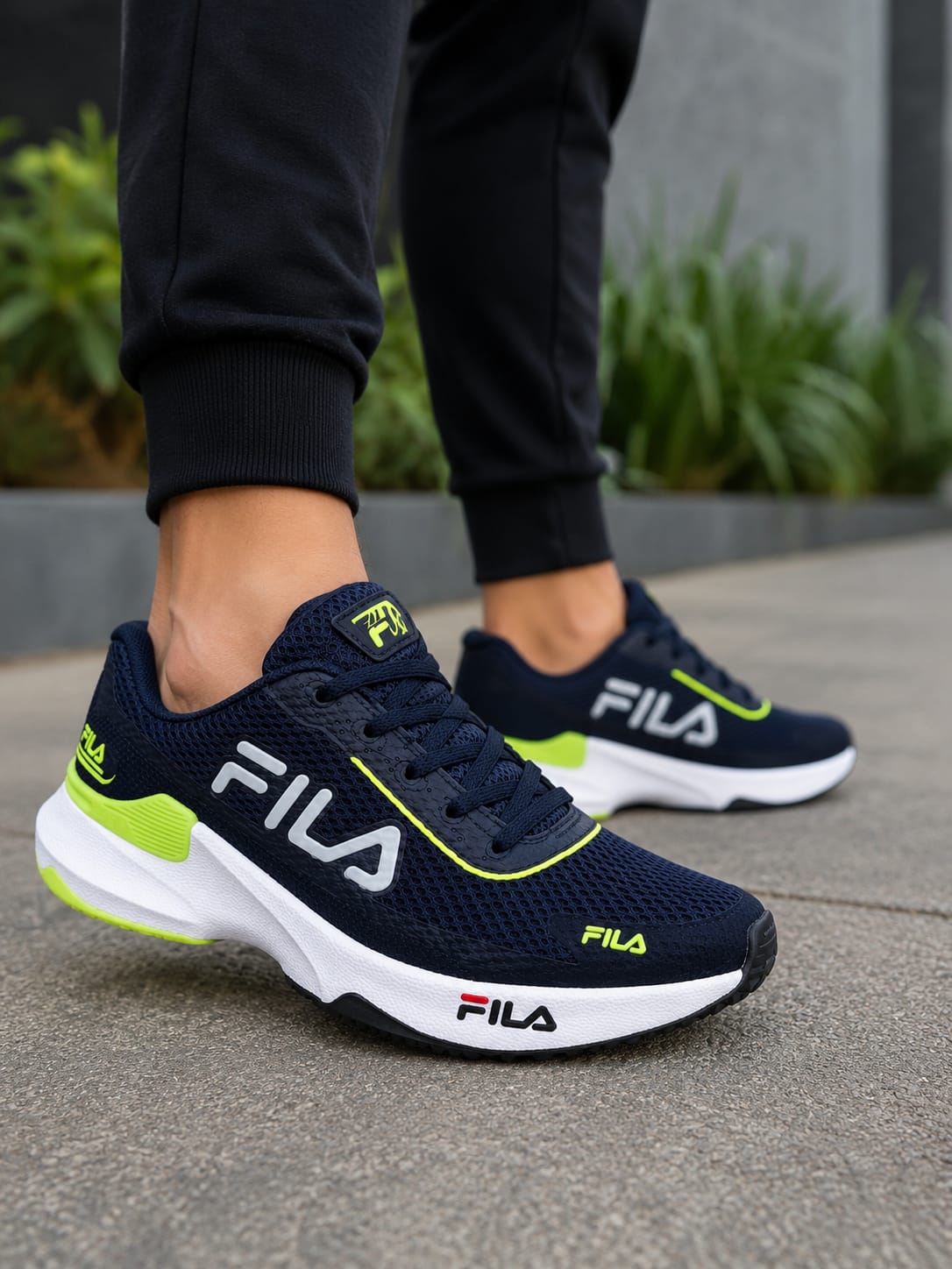 Tênis Esportivo Fila Unissex Preto com Detalhes Verde Neon – Conforto, Leveza e Estilo para Caminhada, Academia