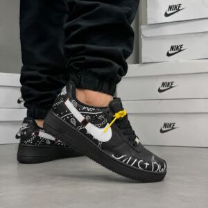 Tênis Casual Street Preto com Estampa Urbana – Conforto, Estilo e Solado Emborrachado