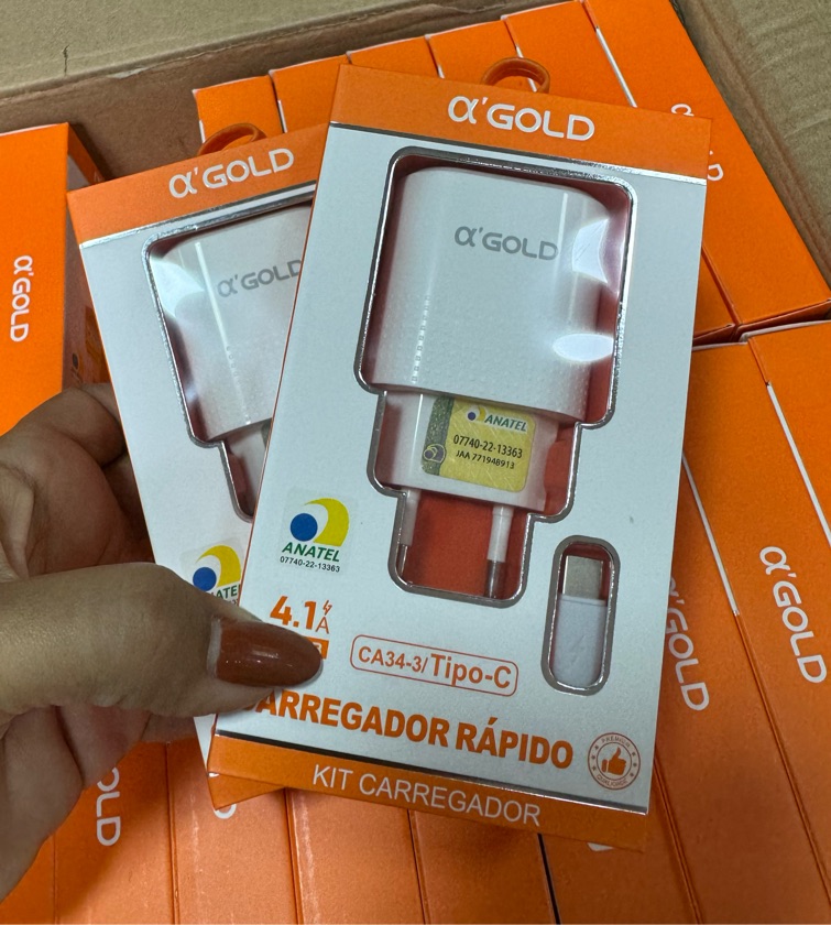 Carregador A'Gold CA34-3 Tipo-C 4.1A Turbo com 2 USB-A + Cabo Tipo-C 1 Metro